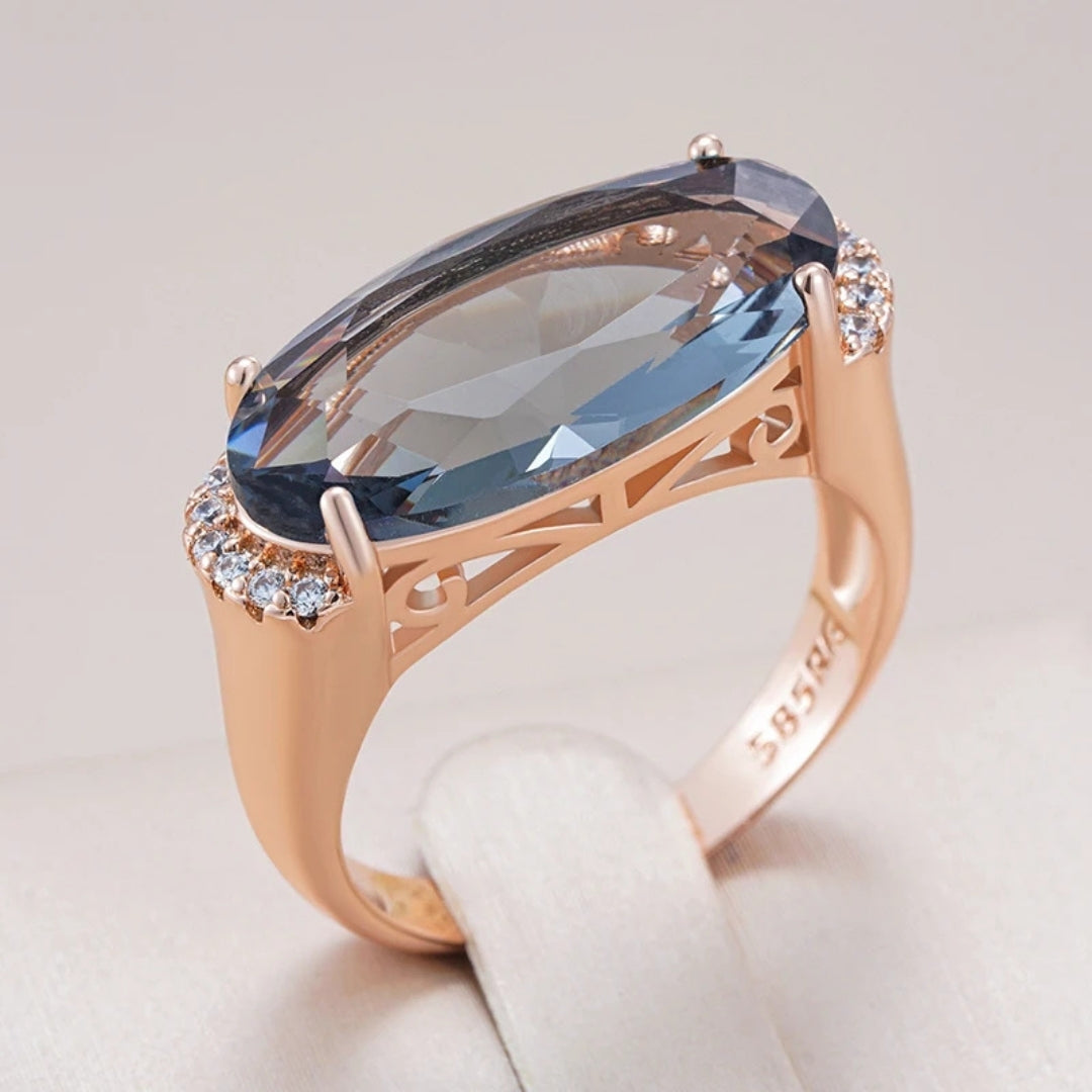 Bague en Or avec Cristal Ovale Bleu Élégant