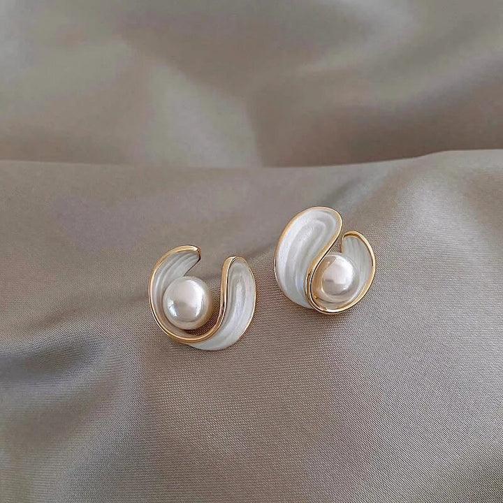 Boucles d'oreilles en perles dorées intemporelles