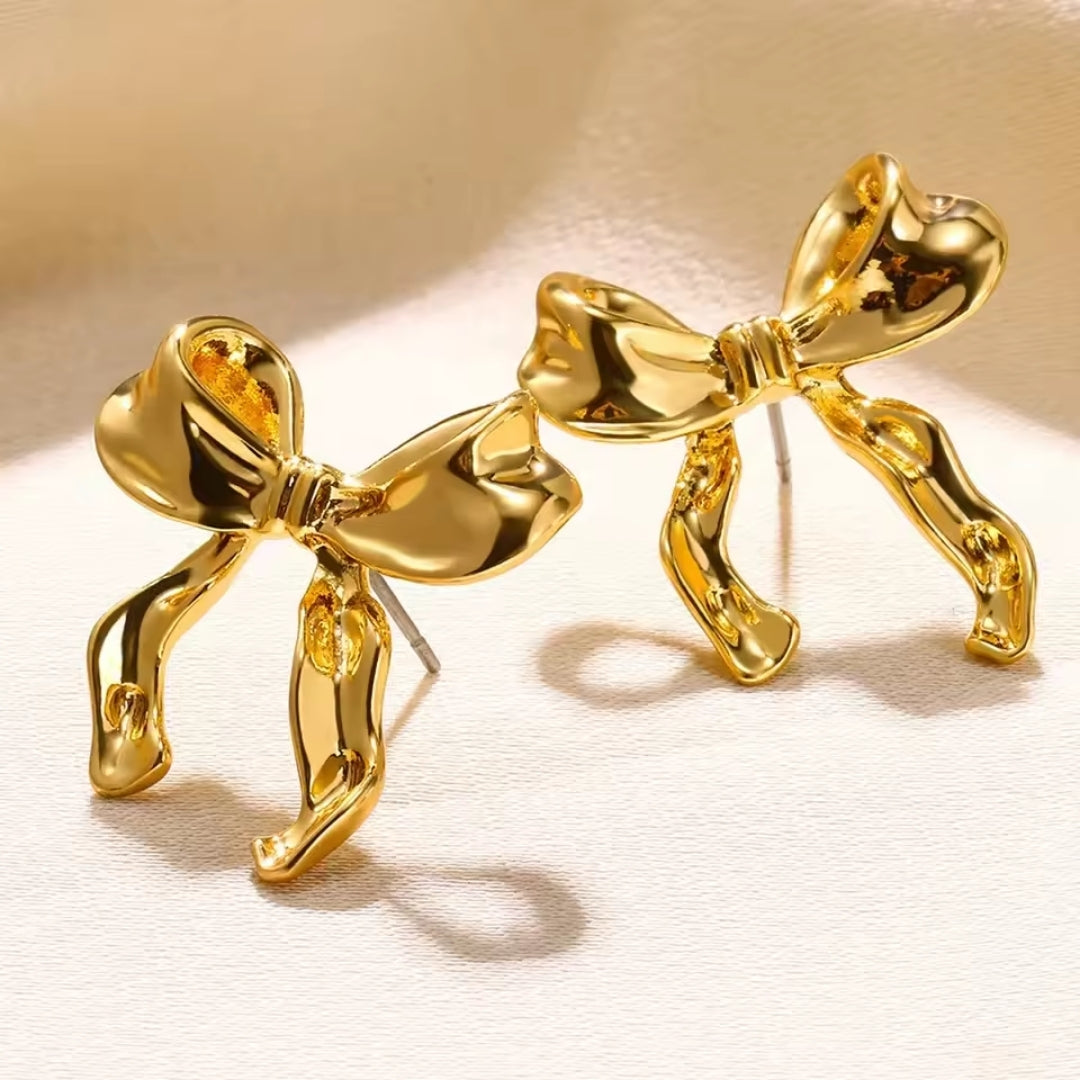 Boucles d'oreilles irrégulières en or