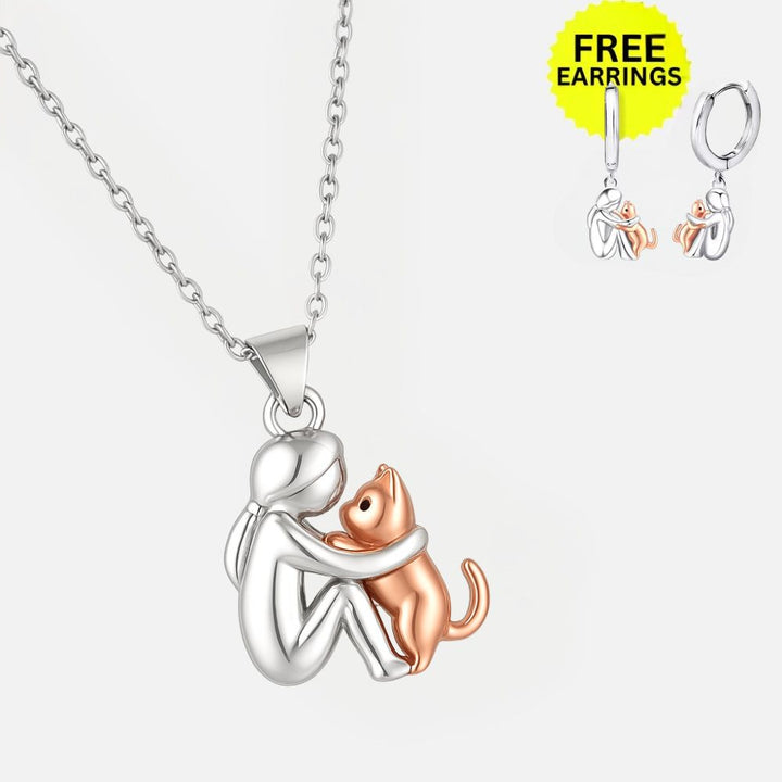 Pendentif Chat en Câlin avec Boucles d'Oreilles Bonus – Offre Limitée