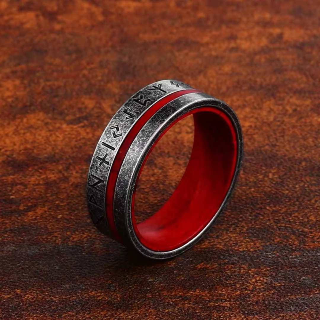 Bague de Guerrier Martelée avec Noyau Crimsone