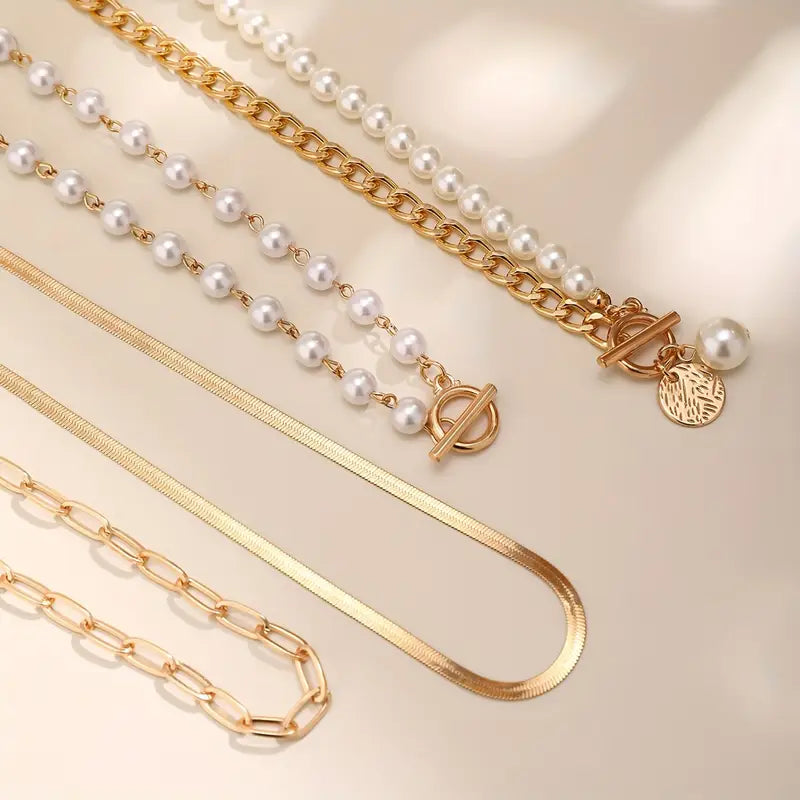 Ensemble de colliers superposés en perles modernes