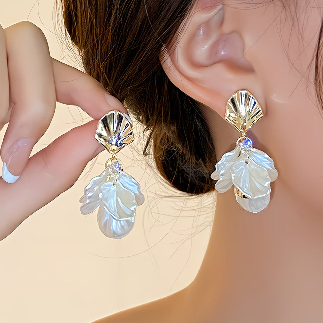Les Boucles d'Oreilles en Perles Pétales Givrées