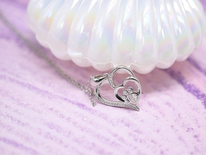 Collier en argent sterling avec patte et cœur en zirconium