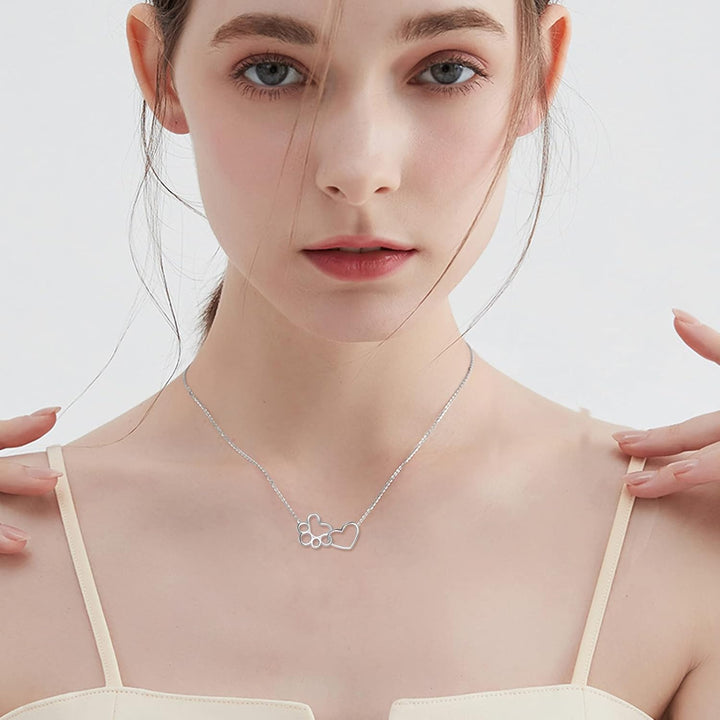 Collier en Argent Sterling avec Pattes de Chien – Pendentif en Cristal en Forme de Cœur