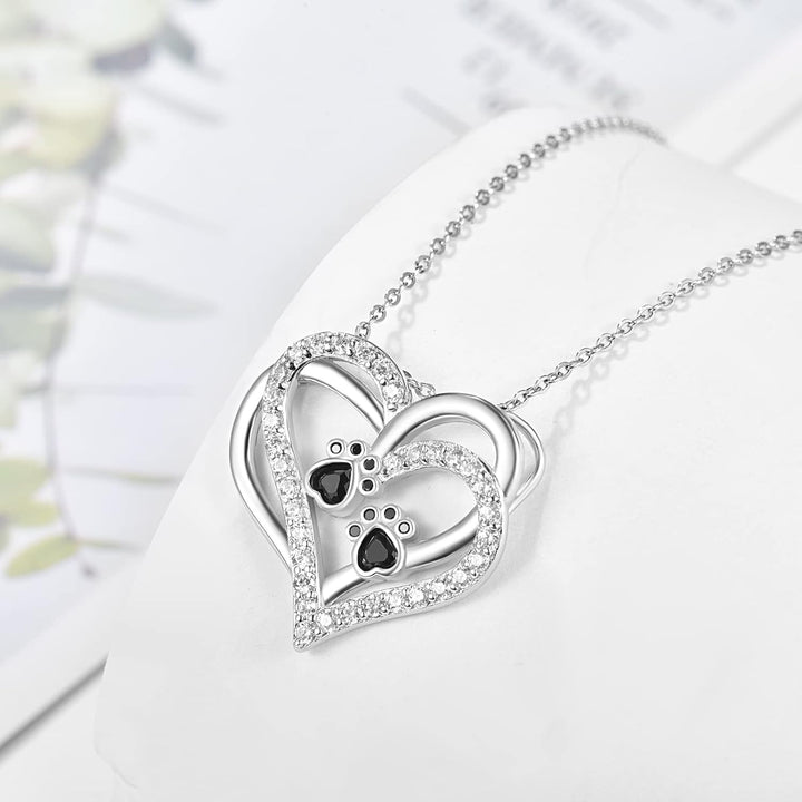 Collier en forme de cœur avec patte de chien et zirconia