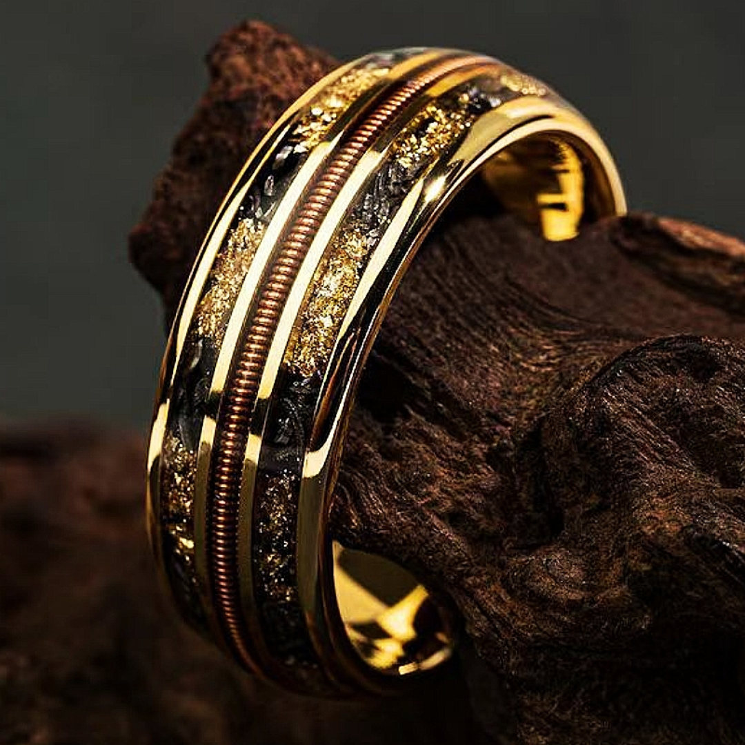 Bague pour hommes en or vintage gravée