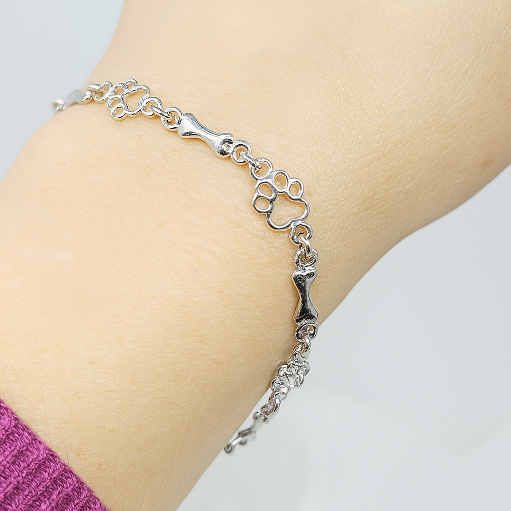 Bracelet en Édition Limitée avec Charms en Argent Pur en Forme de Patte de Chien et d'Os