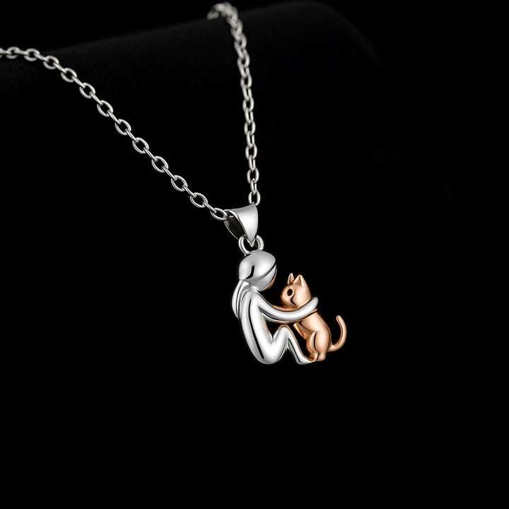 Pendentif Chat en Câlin avec Boucles d'Oreilles Bonus – Offre Limitée