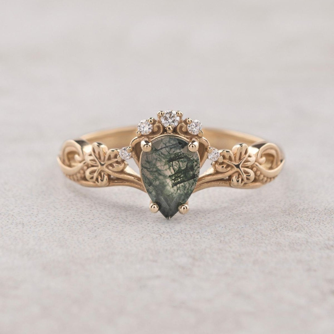 Bague Élégante en Or avec Agate Mousse