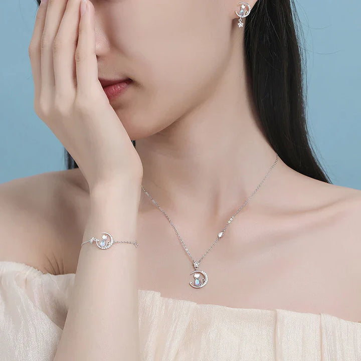 Collier en argent sterling avec lune de chat