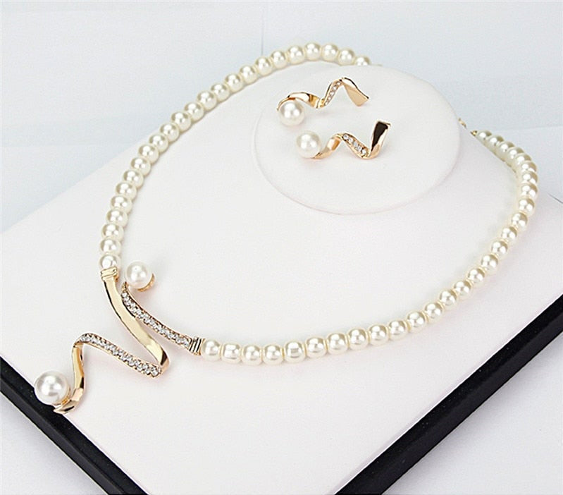 Collier en Perles Naturelles + Ensemble Boucles d'Oreilles