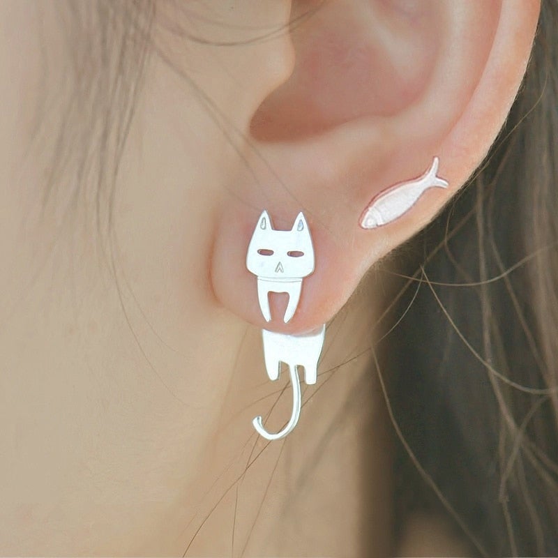 Boucles d'oreilles en argent avec un chat grimpeur