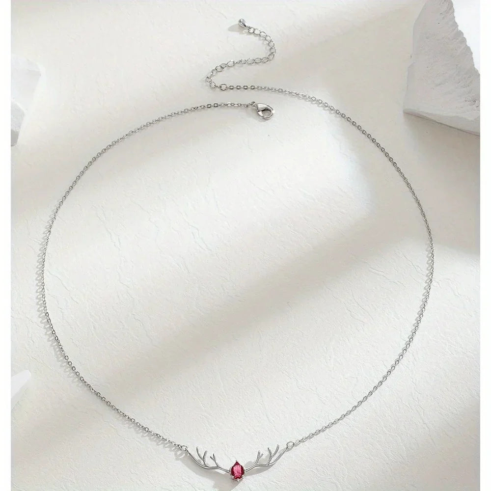 Collier en Bois de Cerf avec Charme Cœur Délicat