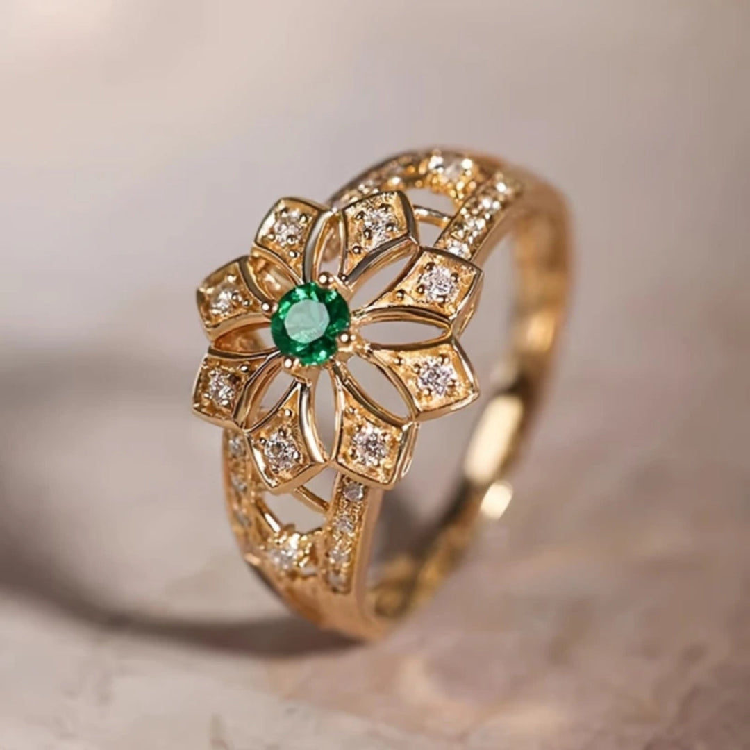 Bague en Or Creux avec Fleurs Vertes