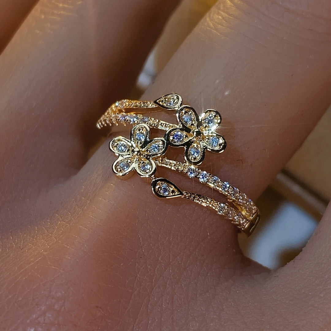 Bague en Or avec Fleurs Éclatantes