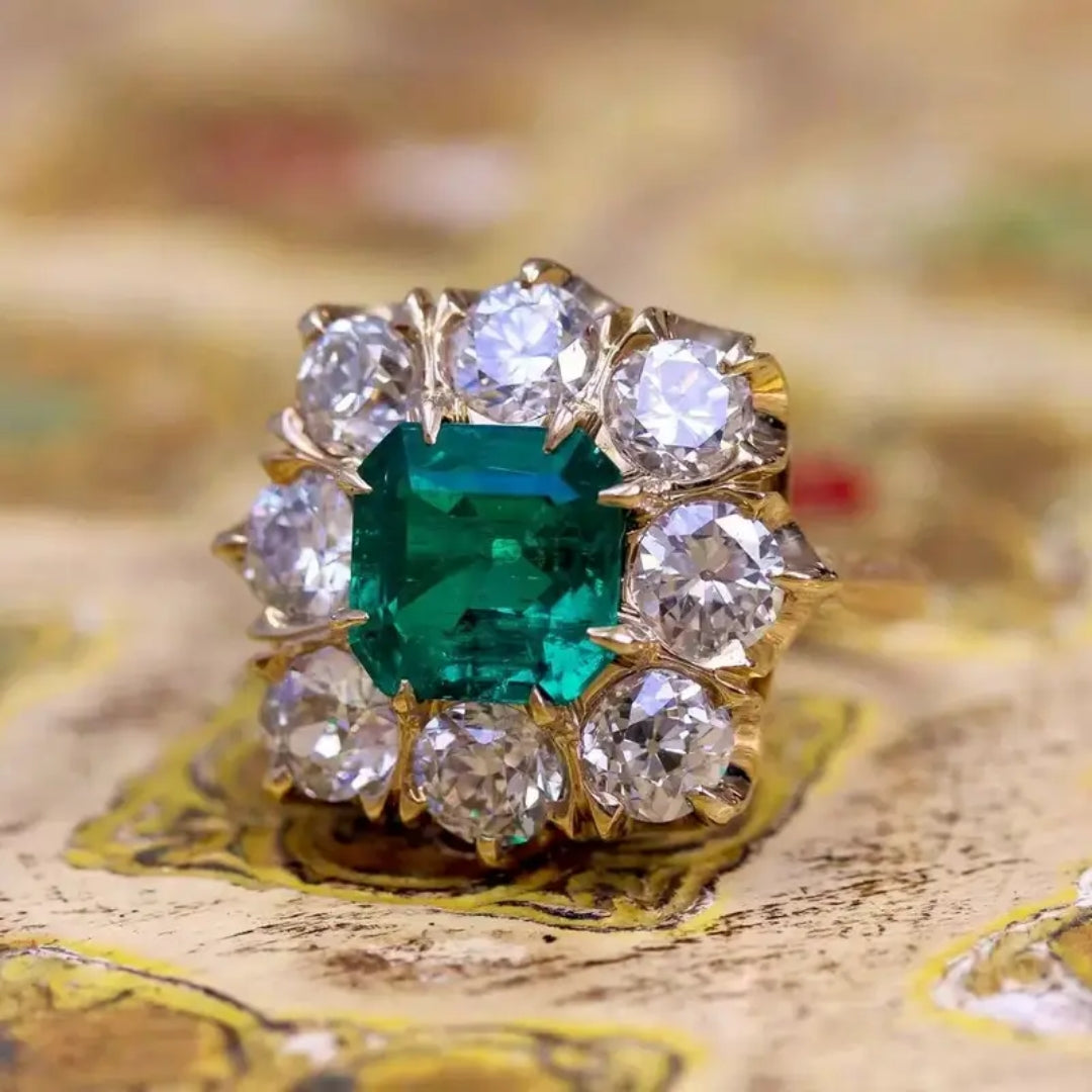 Bague en Verre Émeraude Dorée