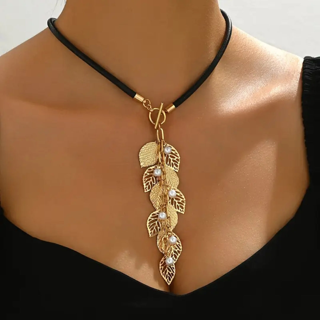 Collier de Fougère Dorée Suspendue