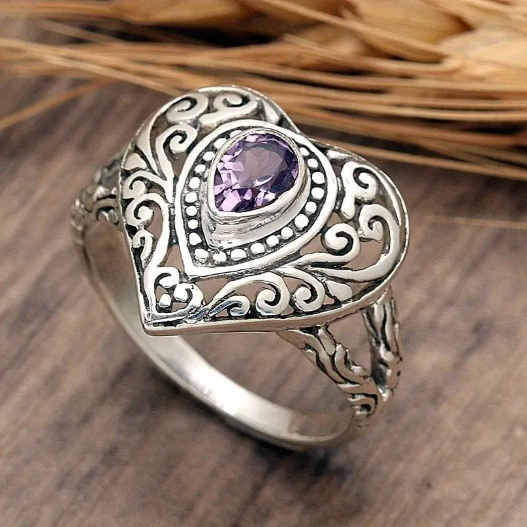Bague en argent avec zirconia violet en forme de cœur