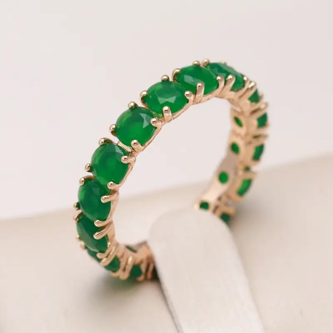 Bague Dorée avec Cristaux Verts Encastrés