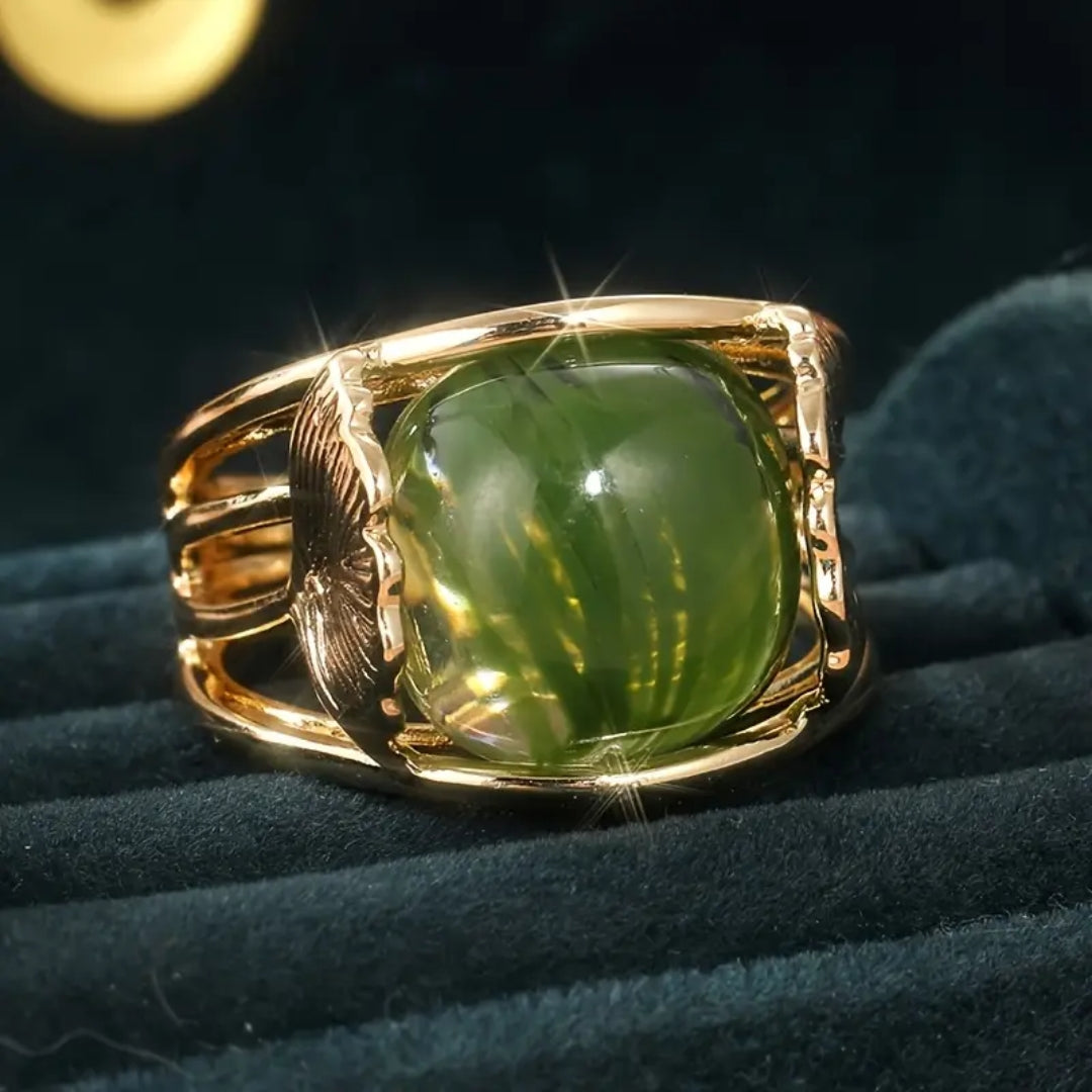 Bague en Verre Vert Olive avec Or