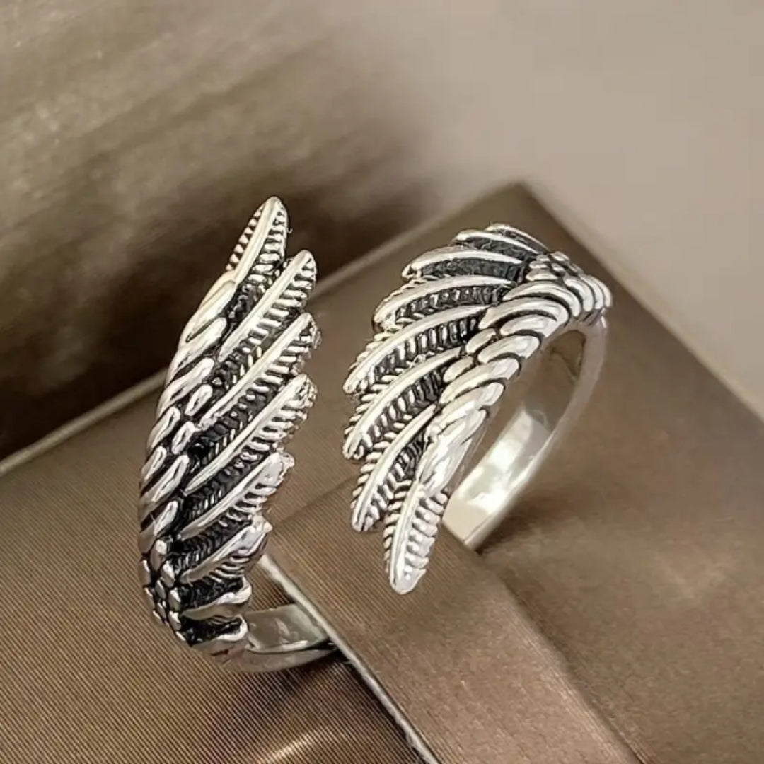 Bague à ailes argentées ajustable