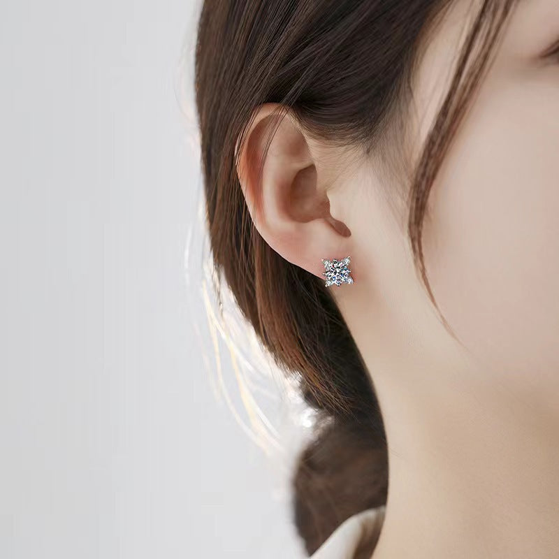Boucles d'oreilles Aurelie en fleur | Or blanc 16k