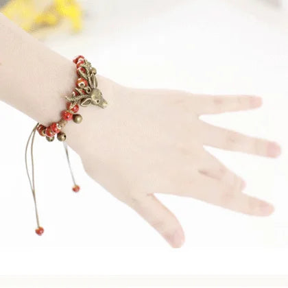 Bracelet charme faon en céramique fait main