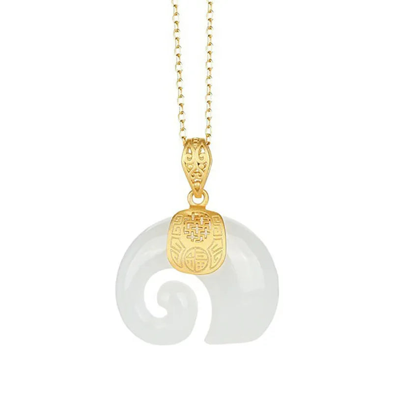 Pendentif Éléphant en Jade Hetian – Chaîne Plaquée Or 18K pour Femmes