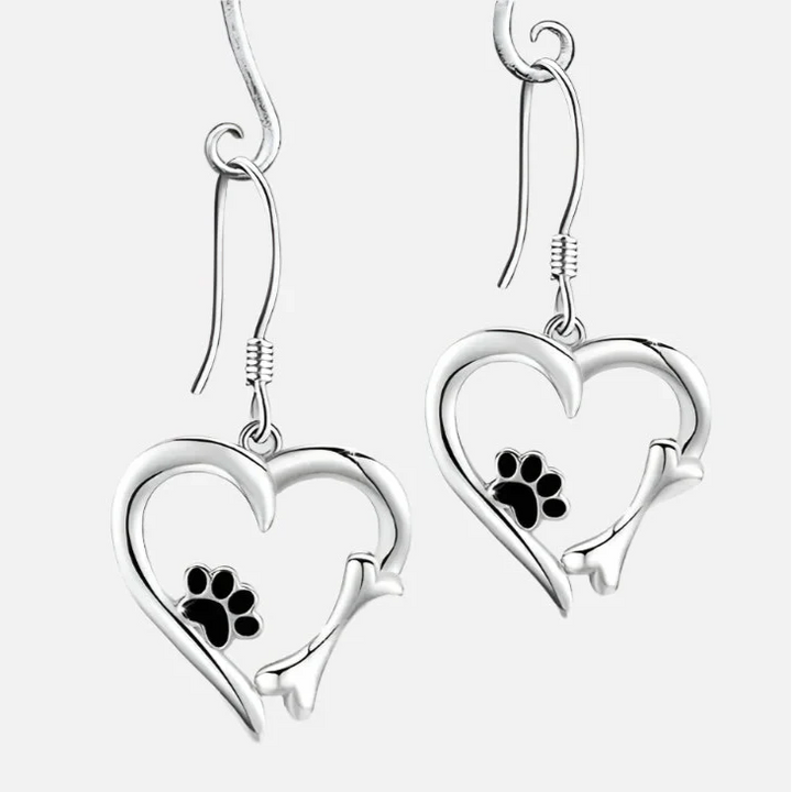 Boucles d'oreilles en argent avec design cœur et patte