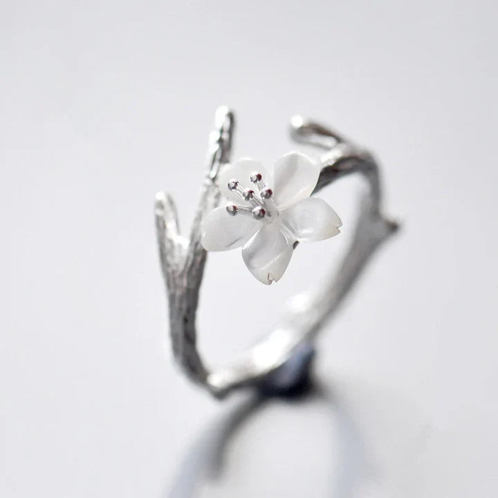 Bague Ajustable Vintage Fleur Blanche
