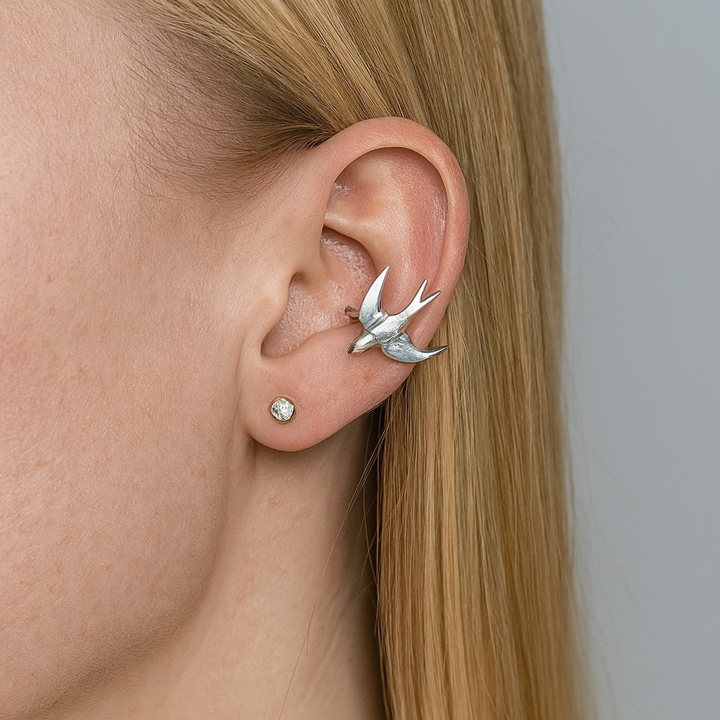 Belles Boucles d'Oreilles Clip-On en Argent en Forme d'Hirondelle