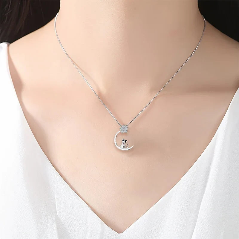 Collier en argent sterling avec chat, lune et étoile