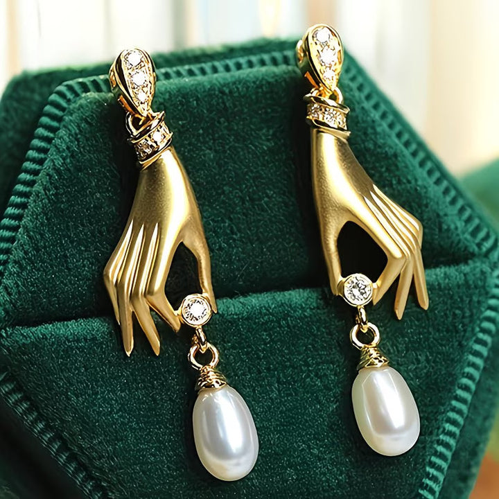 Boucles d'oreilles en perles à main gracieuse