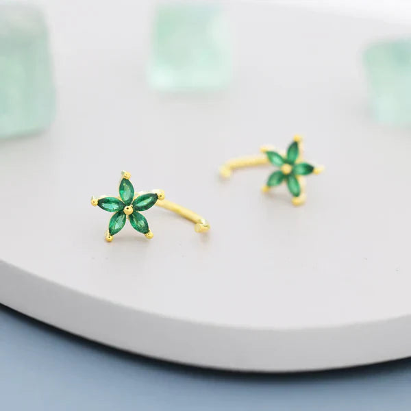 Boucles d'oreilles créoles Huggie en fleur vert émeraude
