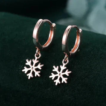 Boucles d'oreilles Huggie en flocon de neige