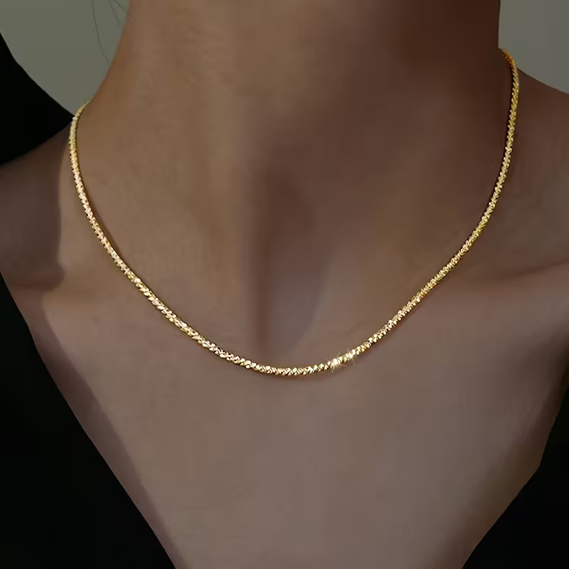Collier en Chaîne Fine Élégante