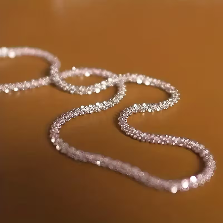 Collier en Chaîne Fine Élégante