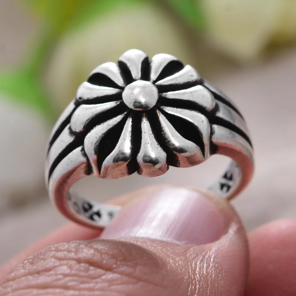 Bague Fleur en Argent Vintage