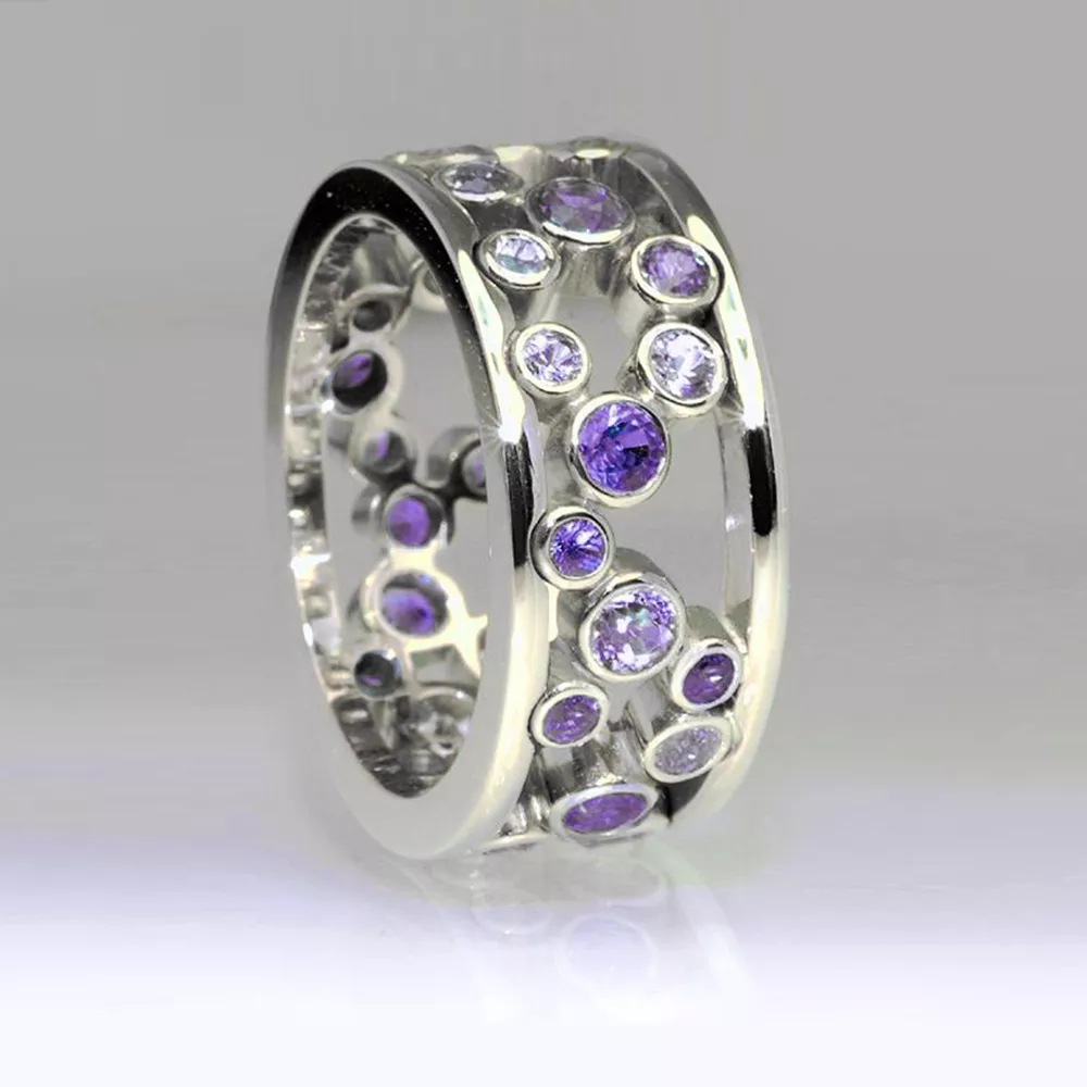 Bague en Argent Incrustée de Zirconia Vintage