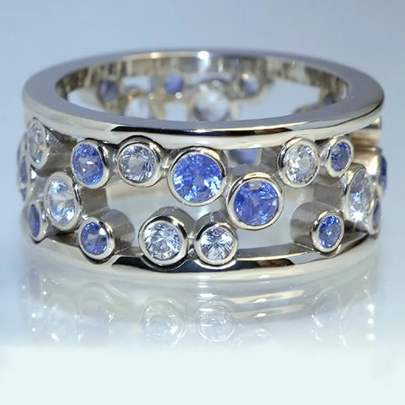 Bague en Argent Incrustée de Zirconia Vintage