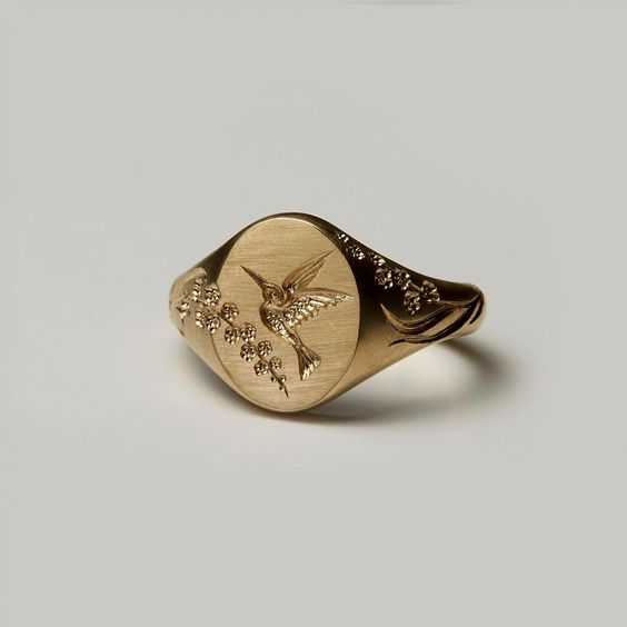 Bague à Sceau en Or Vintage avec Colibri