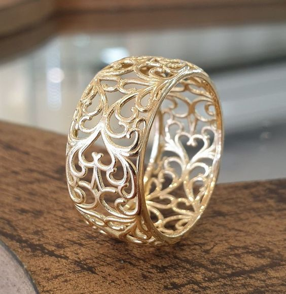 Bague en or creux vintage en forme de lierre