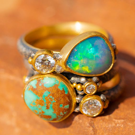 Bague Superposée en Opale Bleue Vintage