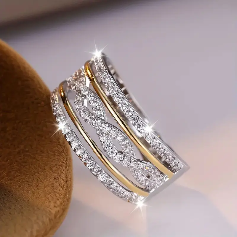 Bague en zirconia tressé lumineux