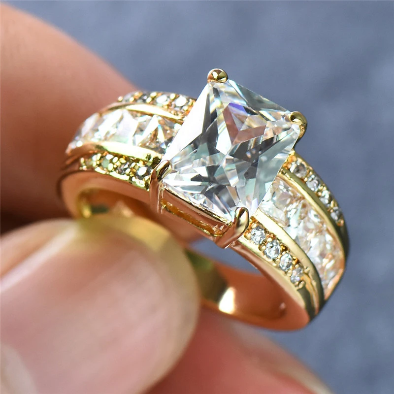 Bague Dorée Cristalline Brillante