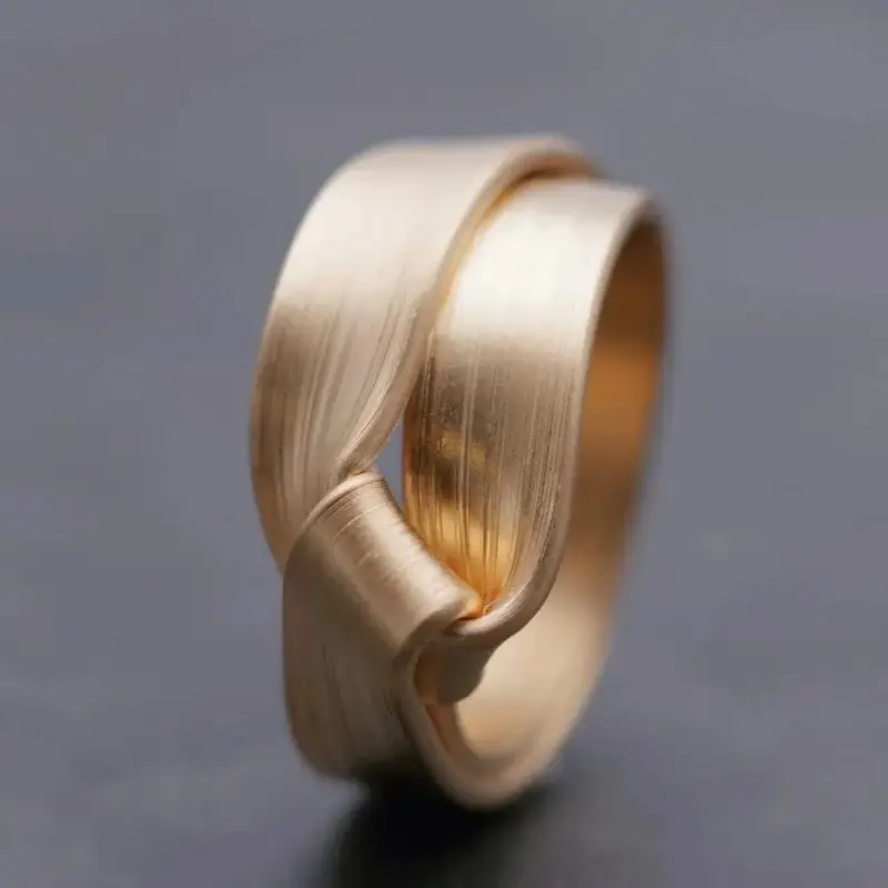 Bague en Forme Dorée Irrégulière