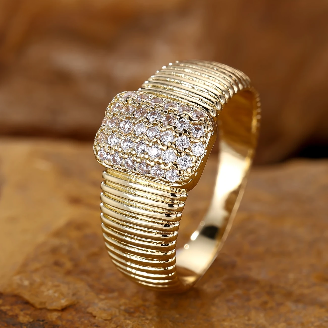 Bague Forgée Dorée Rectangulaire Brillante