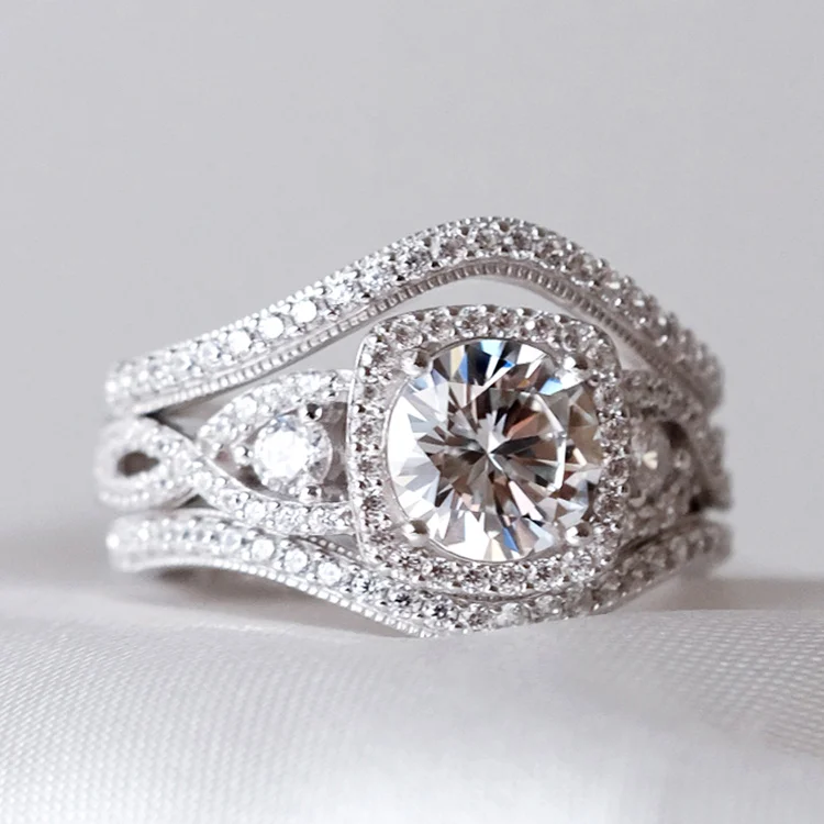 Bague en argent avec couches de cristal blanc