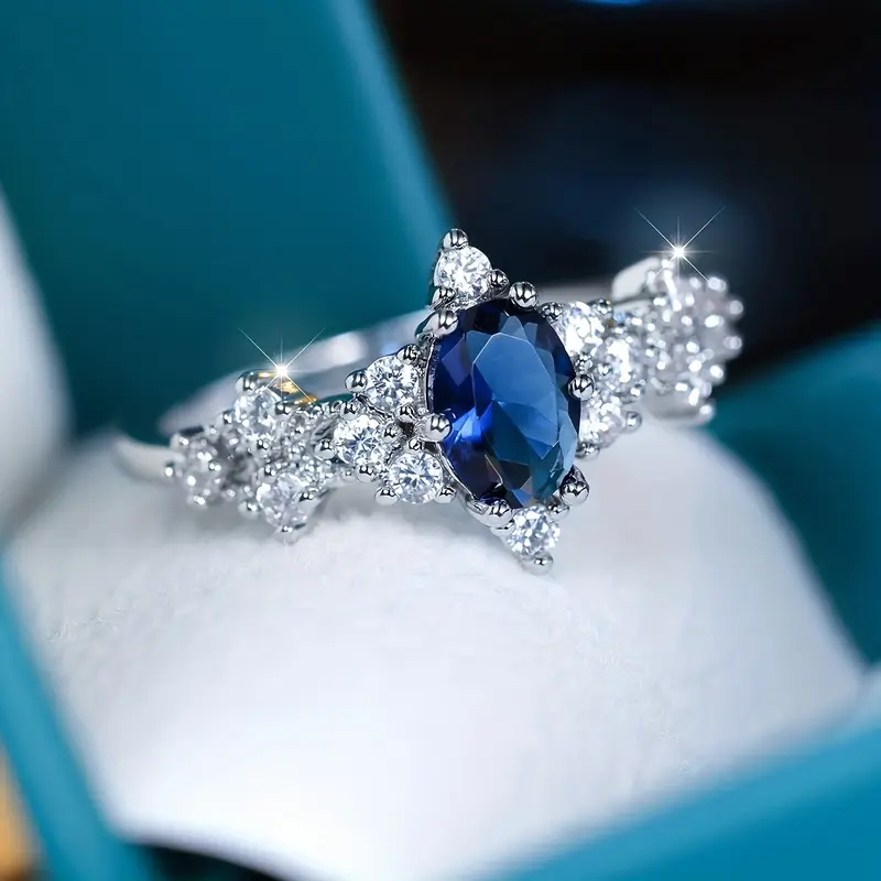 Bague en Argent avec Cristal Bleu Ovale Éclatant